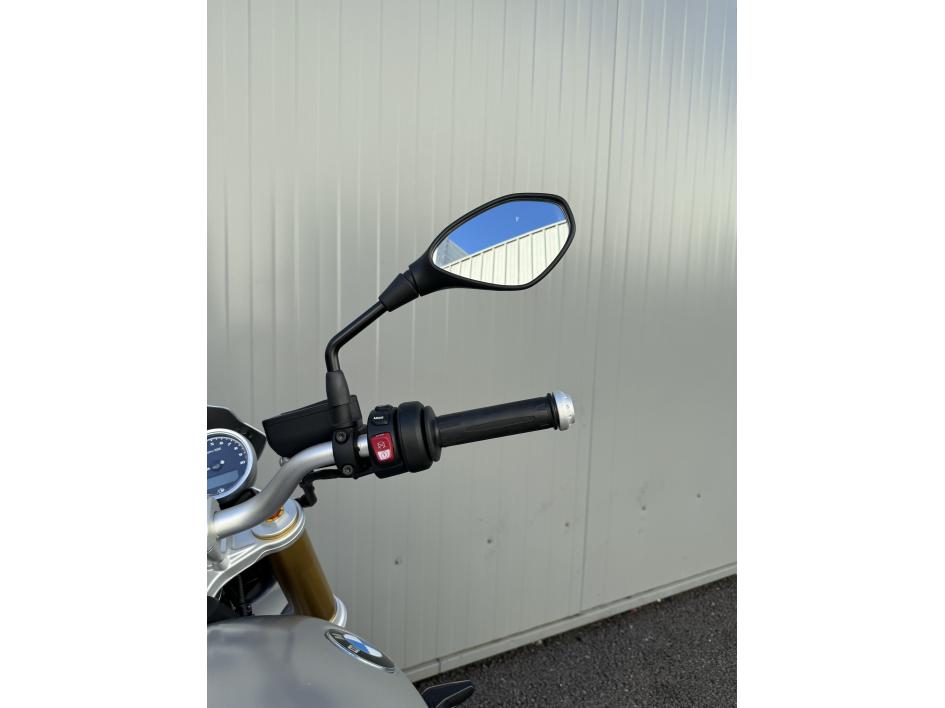 BMW R NineT