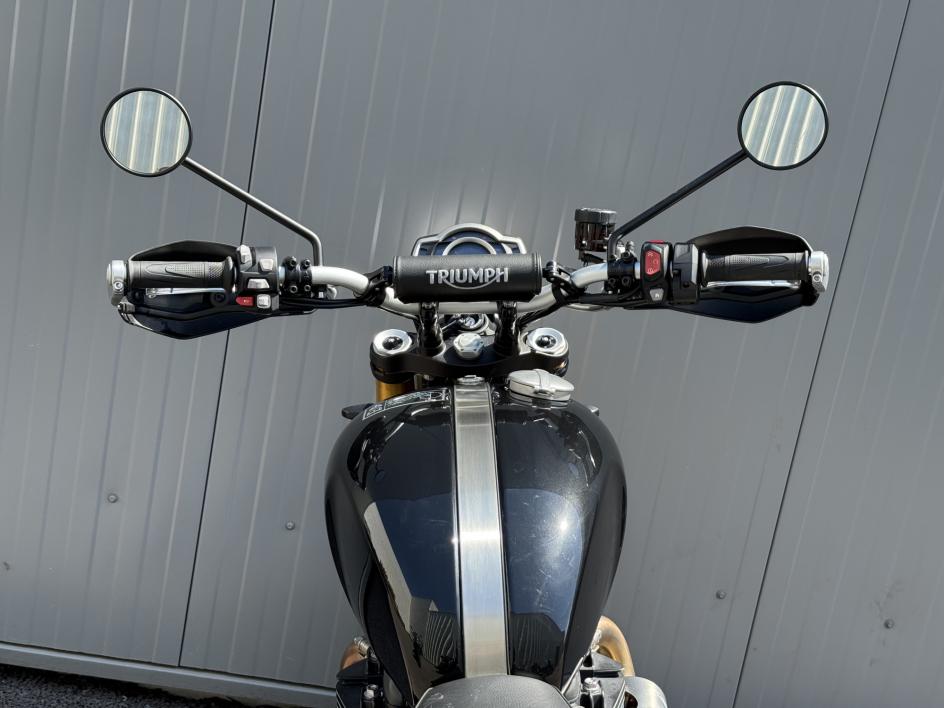 TRIUMPH SCRAMBLER 1200 XE