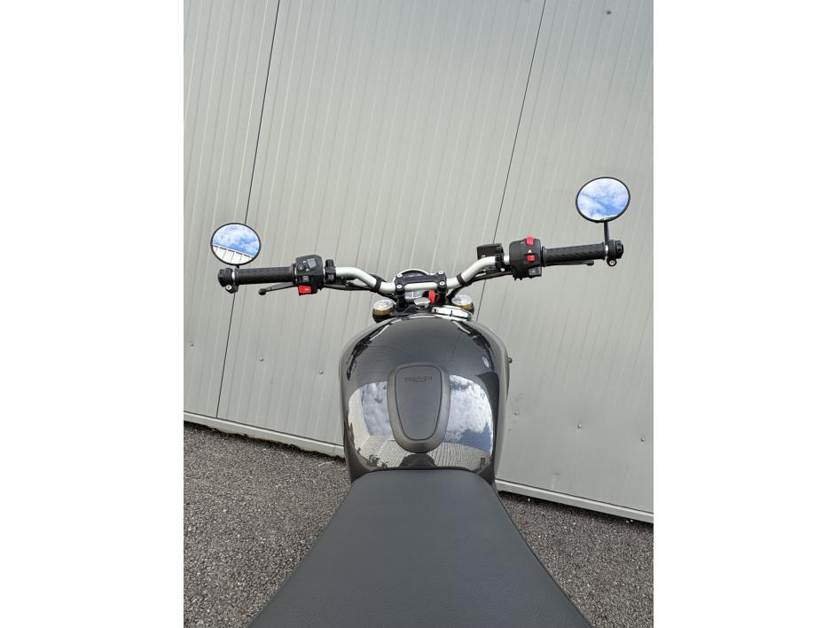 TRIUMPH SPEED 400 - faible kilométrage