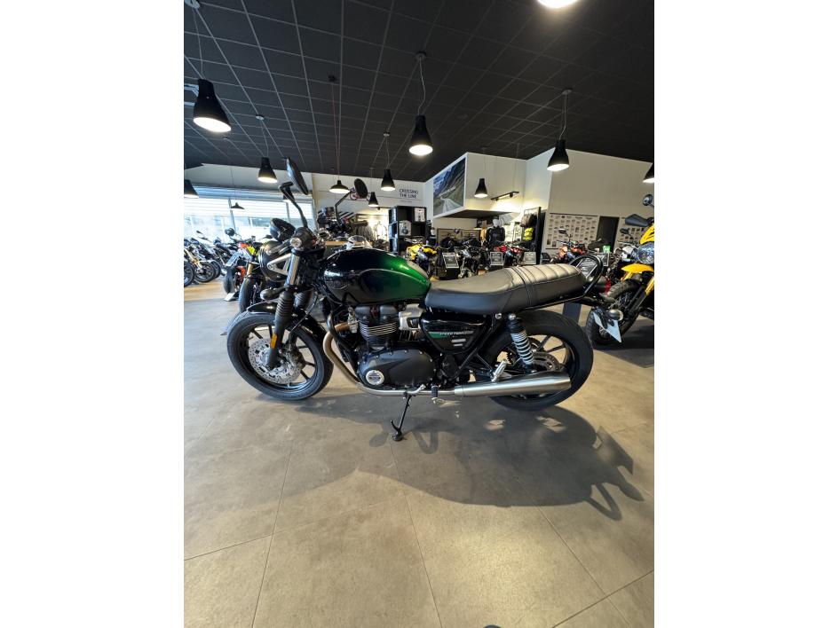 TRIUMPH SPEED TWIN 900 - STEALTH ED