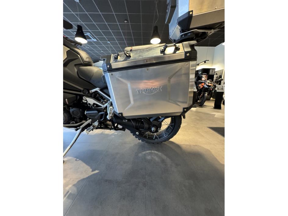 TRIUMPH TIGER 1200 EXPLORER