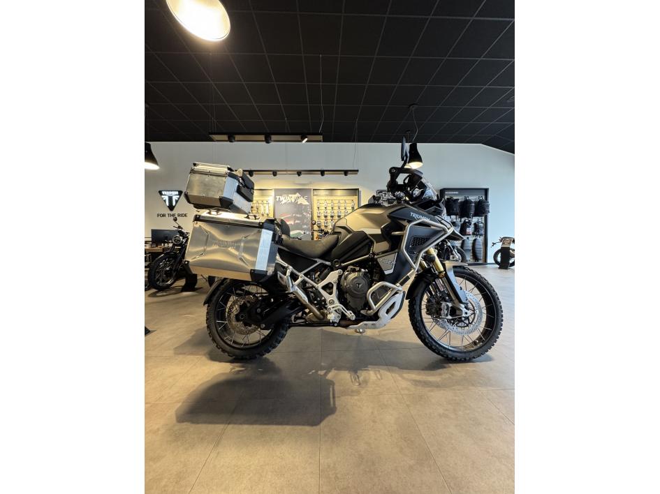 TRIUMPH TIGER 1200 EXPLORER