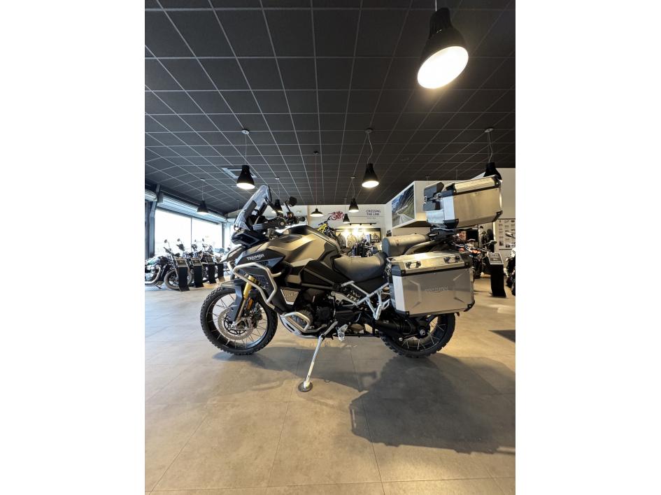 TRIUMPH TIGER 1200 EXPLORER