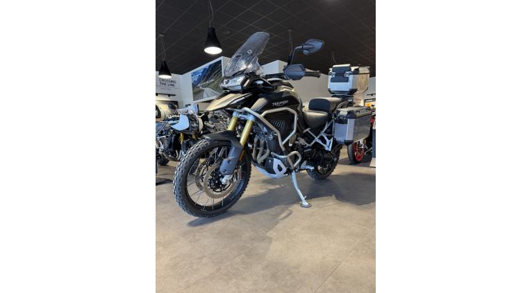 TRIUMPH TIGER 1200 EXPLORER