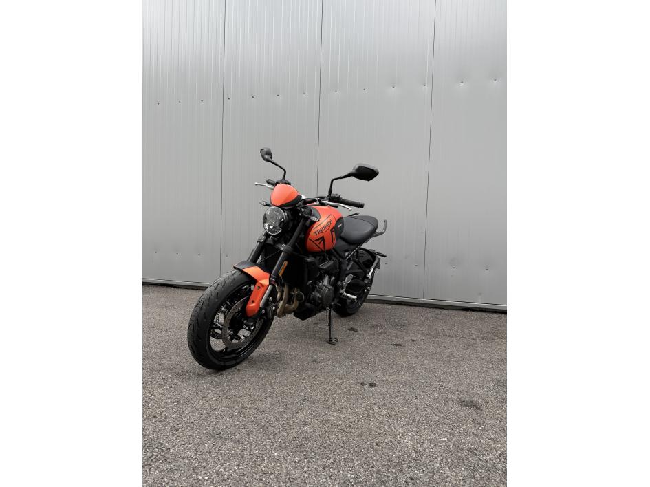 TRIUMPH TRIDENT 660 - Baja orange A2