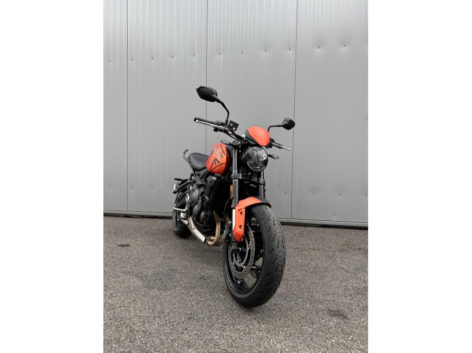 TRIUMPH TRIDENT 660 - Baja orange A2
