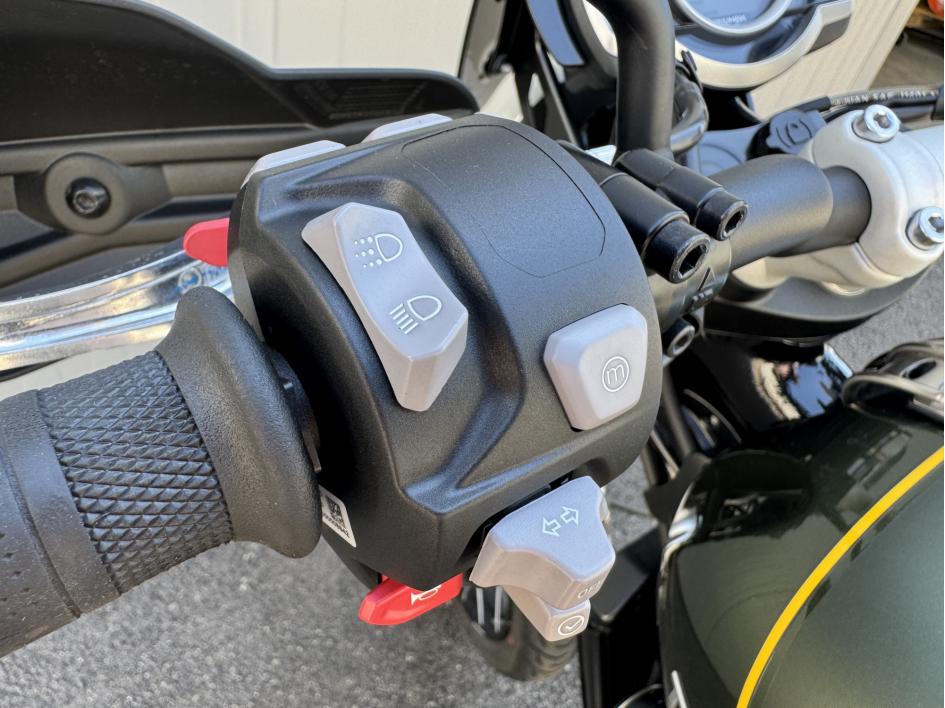 TRIUMPH SCRAMBLER 1200 XC