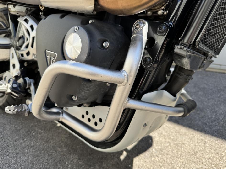 TRIUMPH SCRAMBLER 1200 XC 