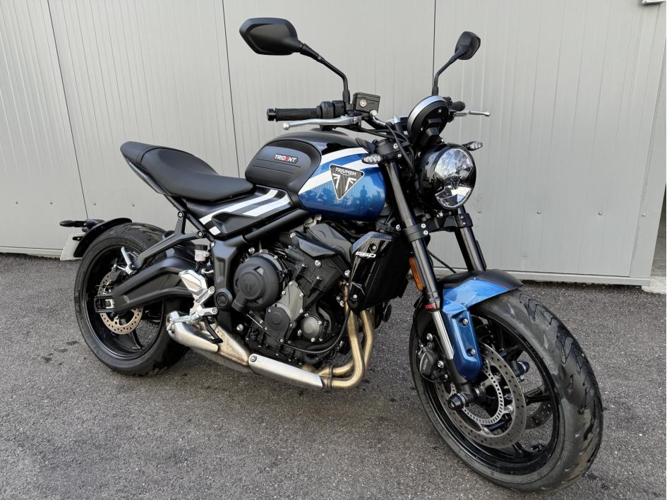 TRIUMPH TRIDENT 660