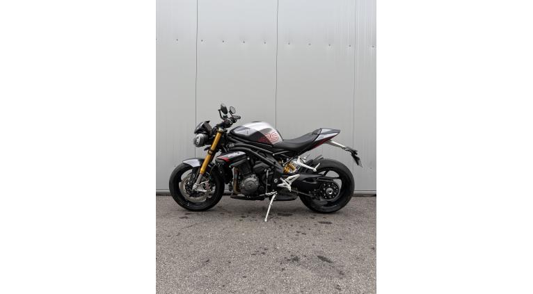 TRIUMPH SPEED TRIPLE 1200 RS