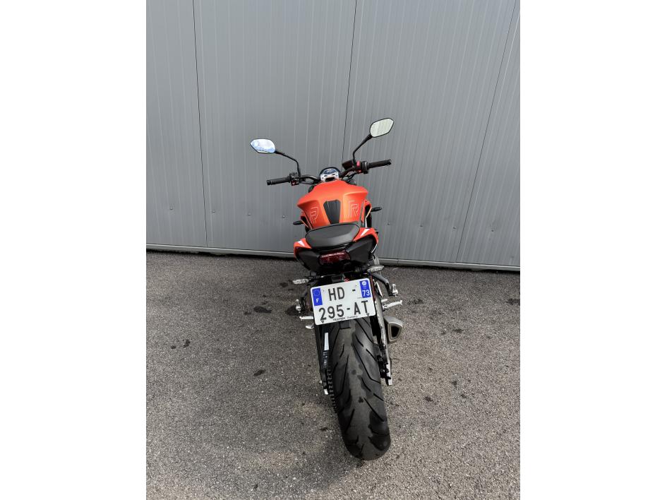TRIUMPH STREET TRIPLE 765 R  A2