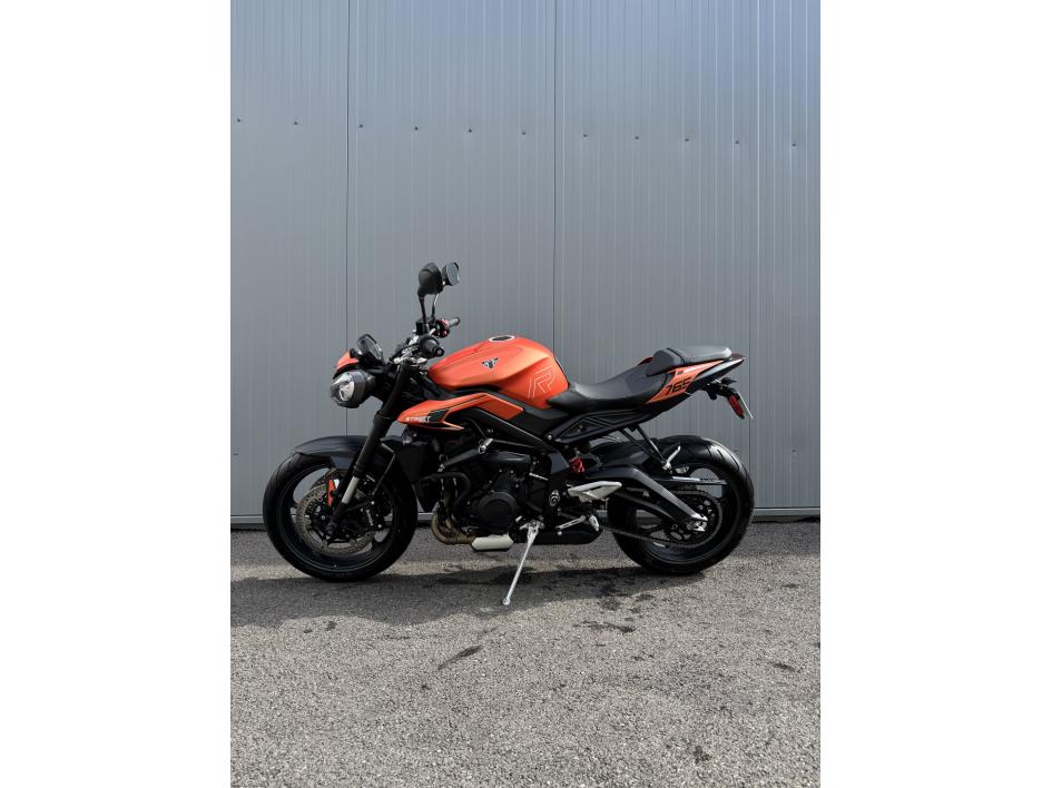 TRIUMPH STREET TRIPLE 765 R  A2