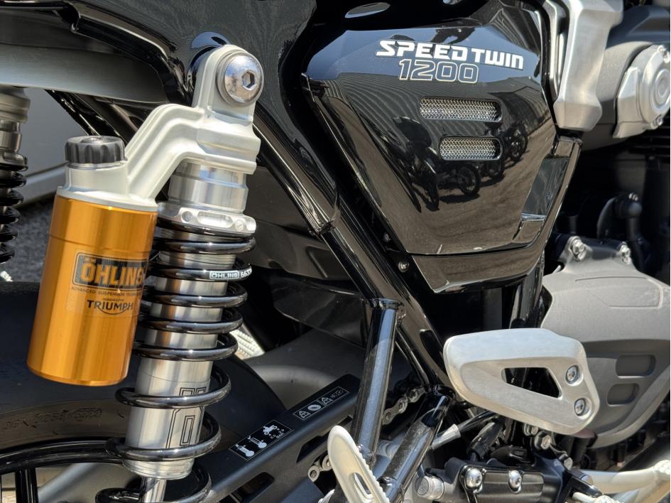 TRIUMPH SPEED TWIN 1200 RS