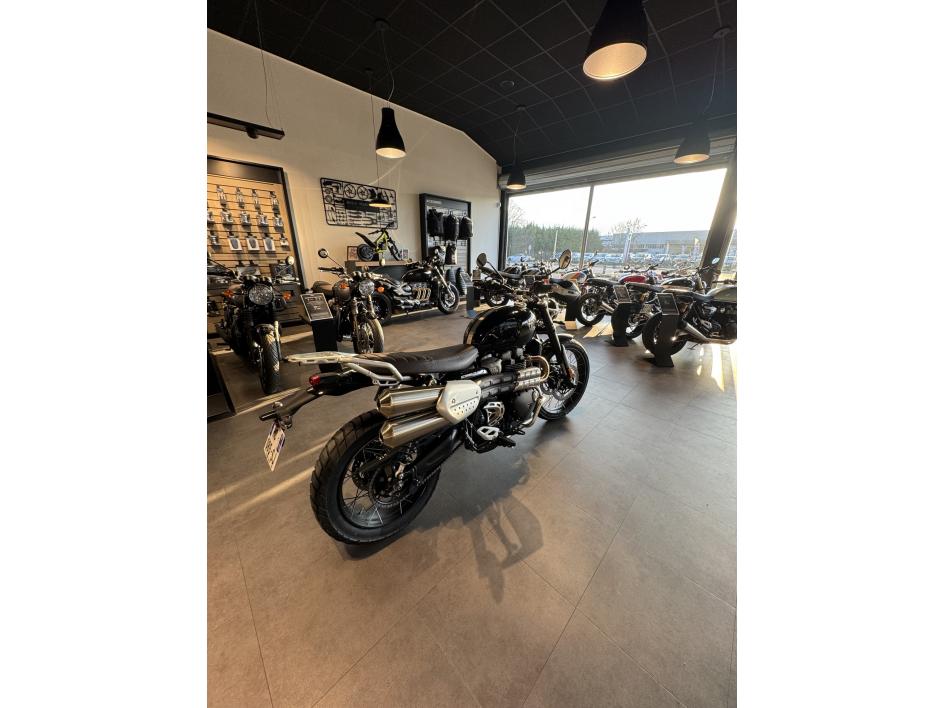 TRIUMPH SCRAMBLER 1200 X SAPPHIRE BLACK