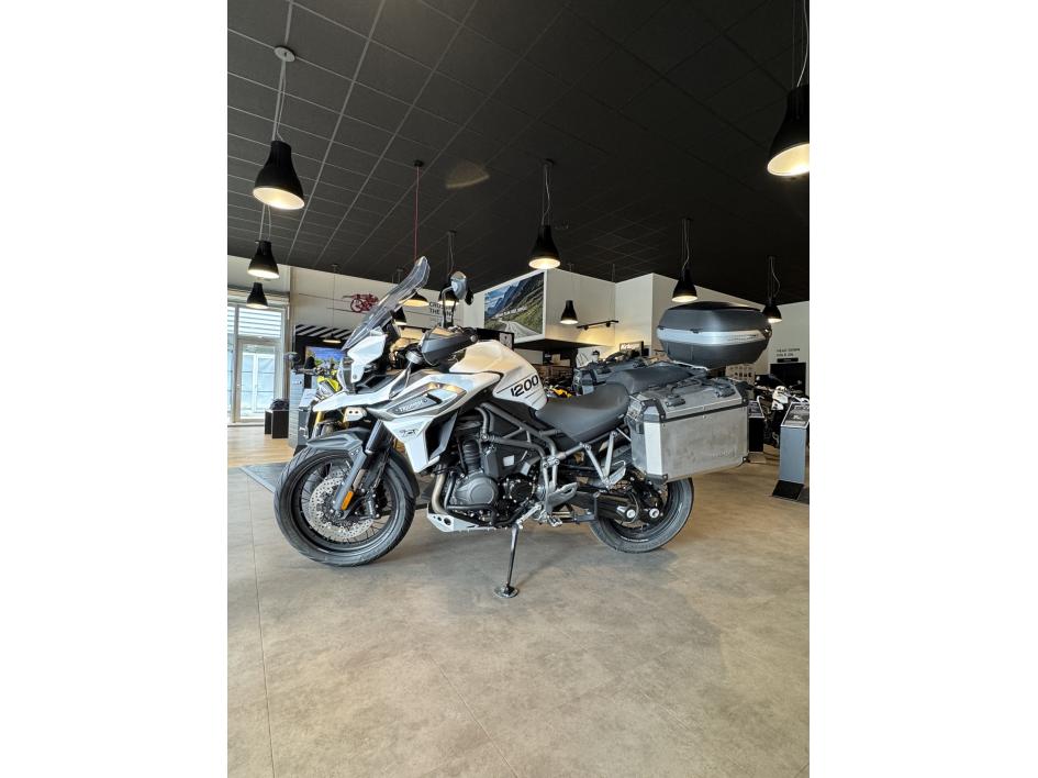TRIUMPH TIGER 1200 EXPLORER XCA 