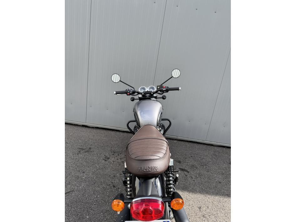 TRIUMPH Bonneville T120 Black