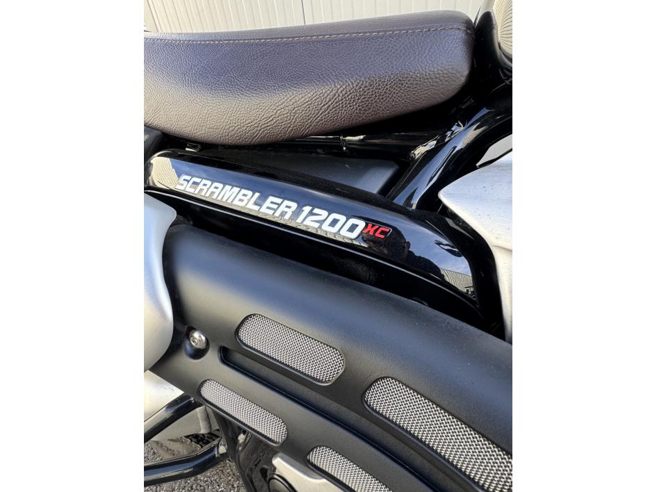 TRIUMPH SCRAMBLER 1200 XC - NOIR