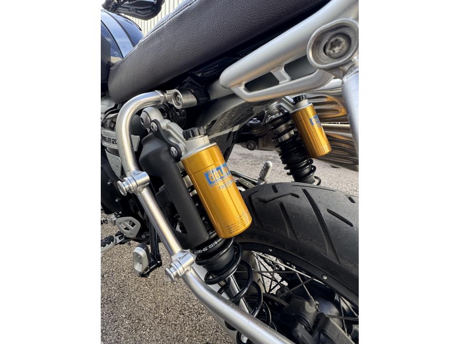 TRIUMPH SCRAMBLER 1200 XC - NOIR