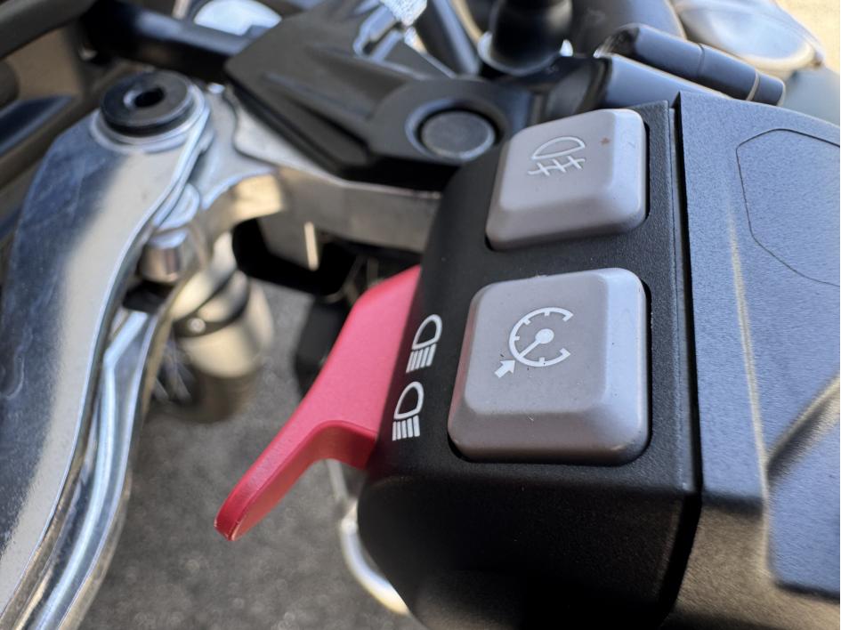 TRIUMPH SCRAMBLER 1200 XC