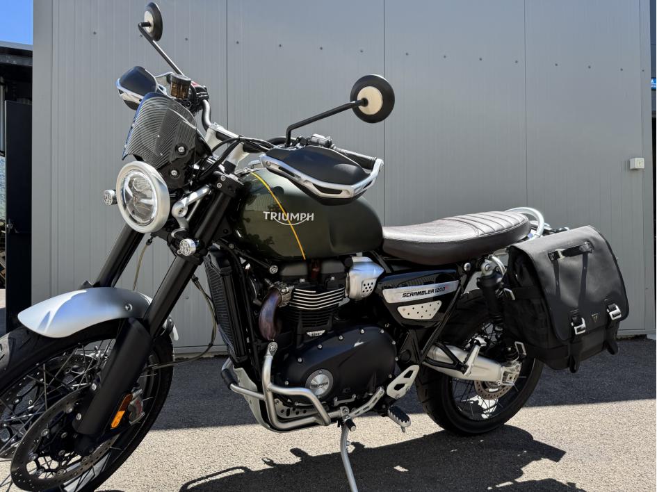 TRIUMPH SCRAMBLER 1200 XC