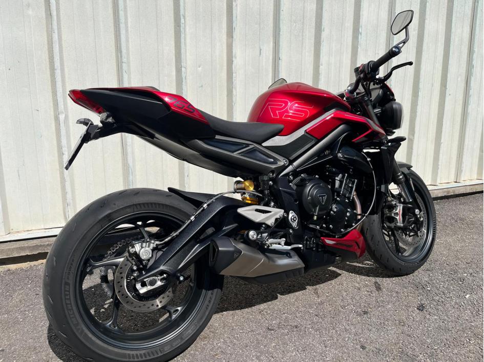 TRIUMPH STREET TRIPLE 765 RS 