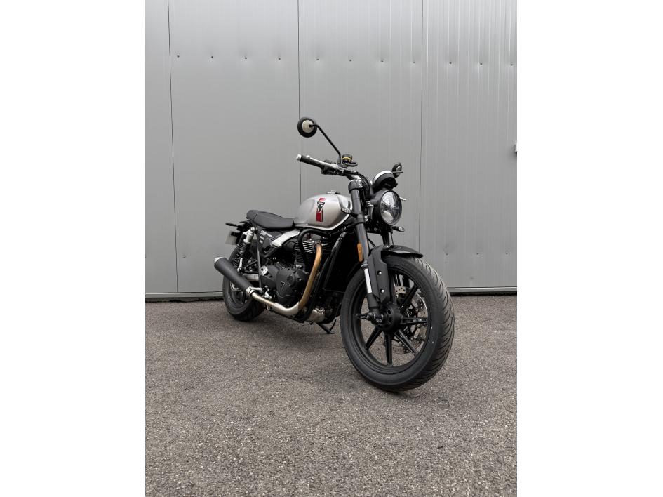 TRIUMPH SPEED TWIN 900
