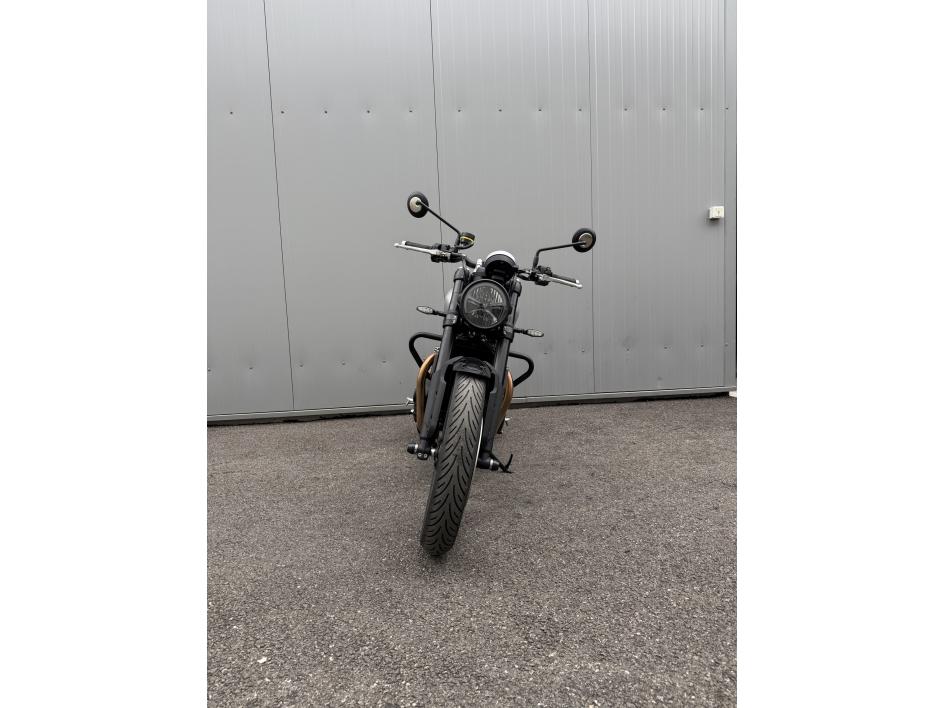 TRIUMPH SPEED TWIN 900