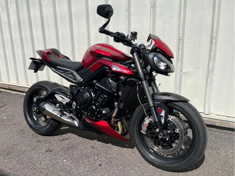 TRIUMPH STREET TRIPLE 765 RS