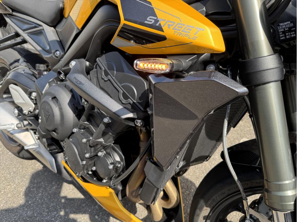 TRIUMPH STREET TRIPLE 765 RS