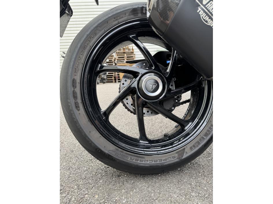 TRIUMPH SPEED TRIPLE 1200 RS - MODELE 2025