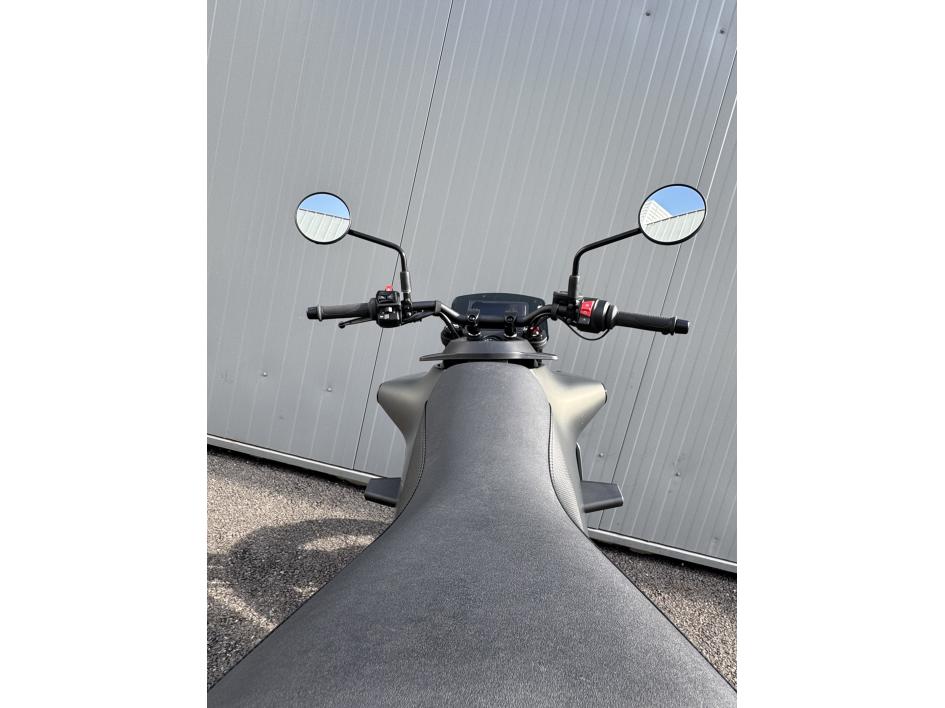 HUSQVARNA 401 VITPILEN