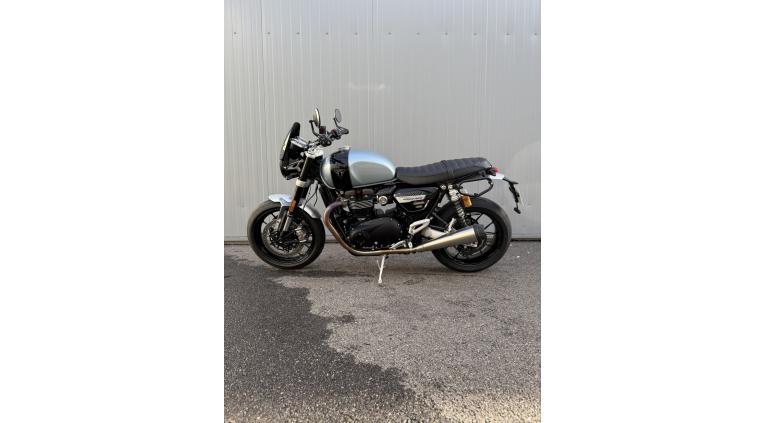 TRIUMPH SPEED TWIN 1200